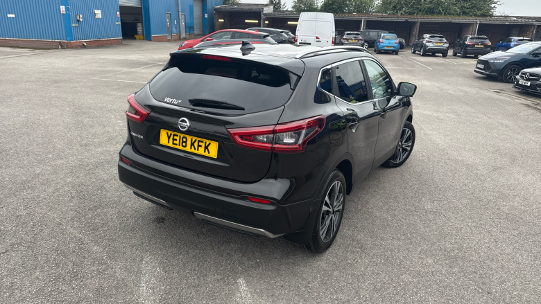 Nissan Qashqai 1.2 DiG-T N-Connecta 5dr Petrol Hatchback